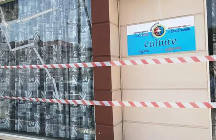 Gümülcine’nin Mastanlı mahallesinde hizmet veren Kültür Dershaneleri şubesi kimliği belirsiz
