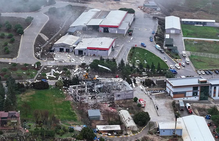 Balıkesir’deki mühimmat fabrikasındaki patlamada: 11 işçi hayatını kaybetti Balıkesir'in Karesi ilçesinde bir mühimmat fabrikasında meydana gelen patlamada 11