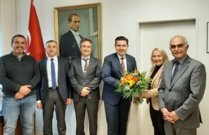 Türkiye’nin yeni Essen Başkonsolosluğu görevine atanan Tolga Şimşir’e Ruhr Öğretmenler