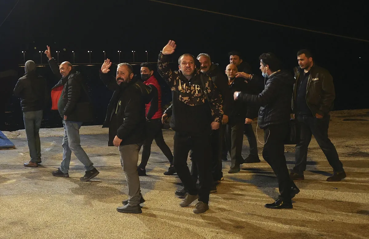 23 Türk vatandaşı, Korfu Adası'ndan Türkiye'ye gitmek için yola çıktı