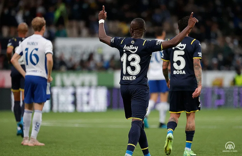 UEFA Avrupa Ligi play-off rövanş maçında Finlandiya temsilcisi HJK Helsinki'yi