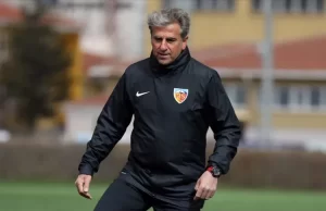 Süper Lig ekiplerinden Hes Kablo Kayserispor Teknik Direktörü Hamza Hamzaoğlu,