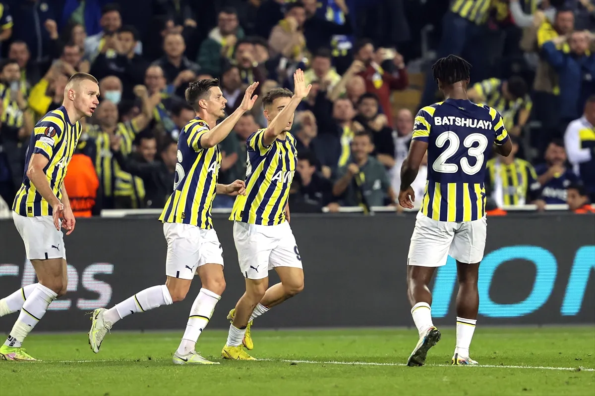 Fenerbahçe, UEFA Avrupa Ligi B Grubu'nun 5. haftasında 3-0 geriye