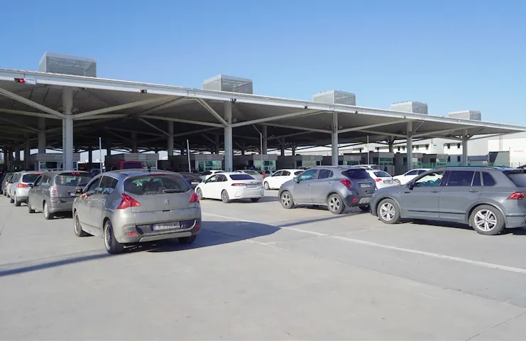 Yurt dışına çıkarken ödenen basılı harç pulu uygulamasının sona ermesiyle