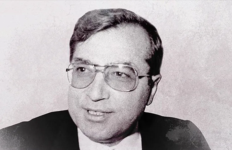 Ahmet, Türk-Yunan ilişkilerinin Kıbrıs sorunu nedeniyle gerginleştiği dönemde, Yunanistan'ın Batı