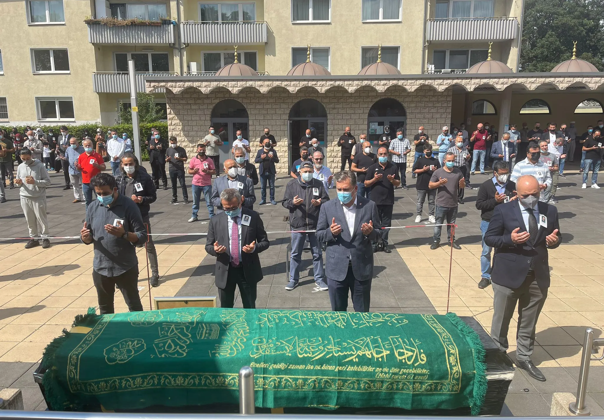 Erdoğan Sarıkaya'nın cenazesi, hava yoluyla memleketi Malatya'da defnedileceği bildirildi.