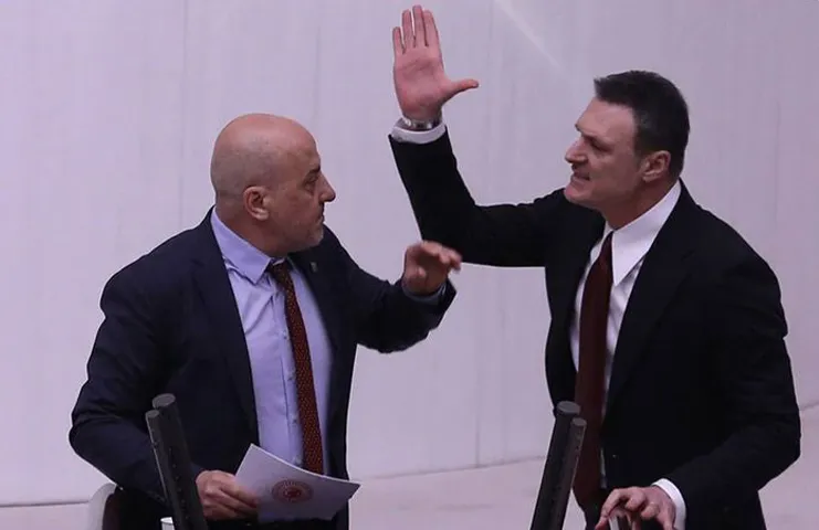 TBMM Genel Kurulu'nda Can Atalay oturumunda milletvekilleri arasında kavga çıktı.