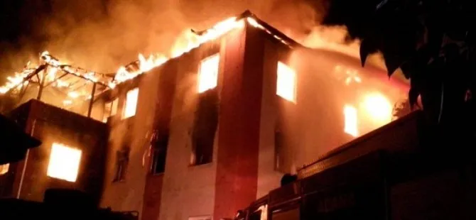 Adana'da kız öğrenci yurdunda çıkan yangında, 11'i kız öğrenci ve