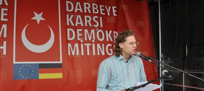 Gazeteci Lejeune, “Bu Merkel için son şans. Merkel’e, İstanbul’daki büyük