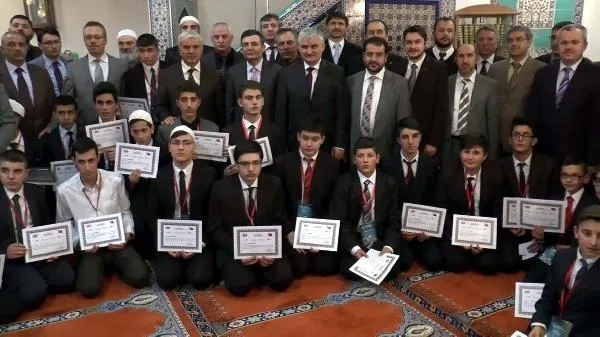 Almanya’nın en güzel ezan ve hutbe okuyan gençleri Münih’te seçildi.