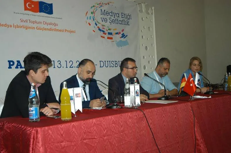 Almanya Duisburg’da gerçekleştirilen "Medya Etiği ve Şeffaflık’’ konulu panelde, Avrupa