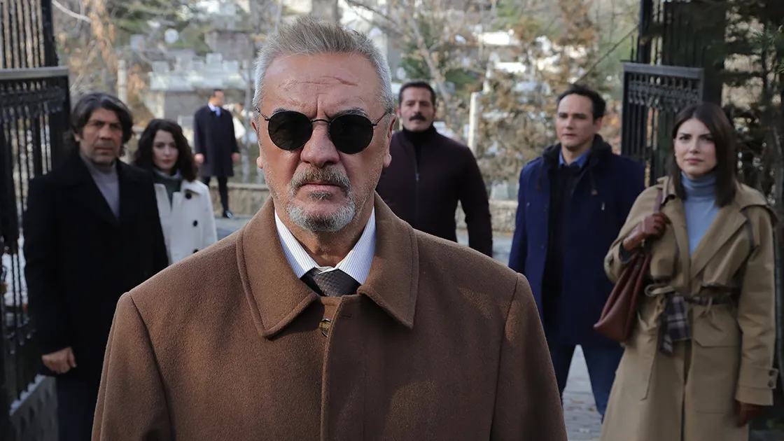 TRT'den yapılan açıklamaya göre, yapımını TIMS&B Productions'ın, yapımcılığını ise Timur