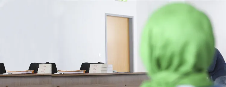 Almanya Federal İş Mahkemesi, başörtüsü taktığı gerekçesiyle çalışmasına izin verilmeyen