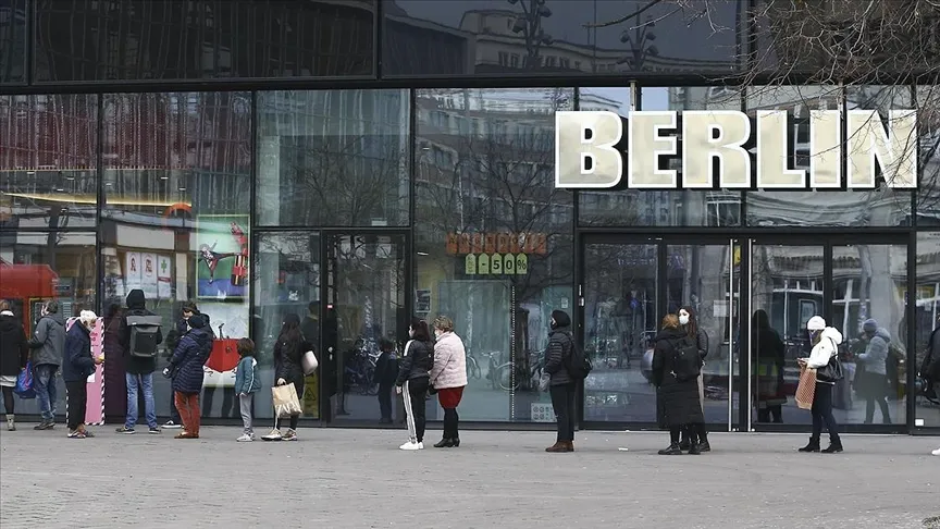 Almanya’da yeni tip koronavirüs (Kovid-19) salgınında son 24 saatte 952