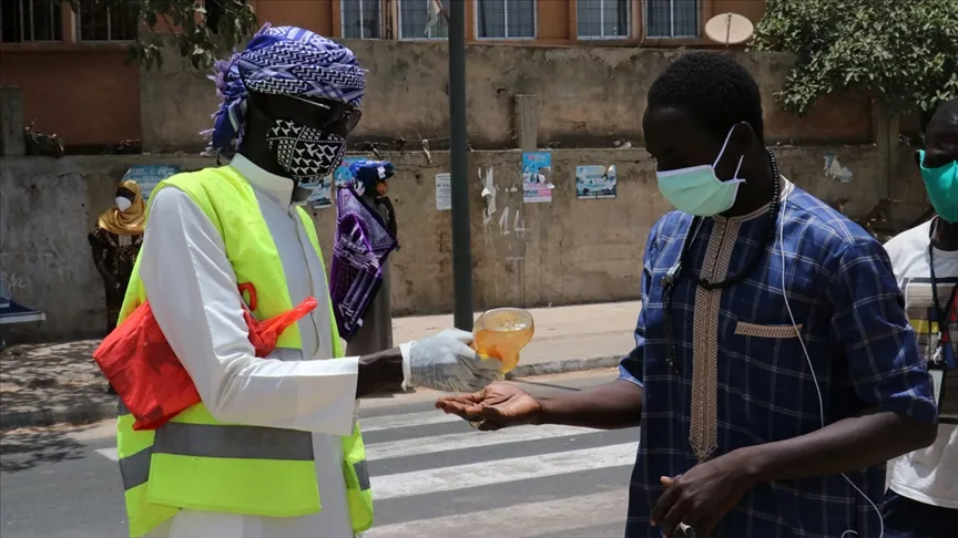 Senegal'de yeni tip koronavirüs (Kovid-19) salgını nedeniyle 6 Ocak'ta yürürlüğe