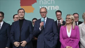 Almanya’daki genel seçimlerin galibi olan Hristiyan Demokrat Birlik Partisi (CDU)