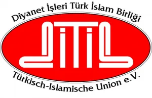 Mayıs ayında evlenen ünlü oyuncu, müjdeli haberi hayranlarıyla paylaştı. Çift,
