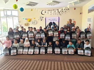 Köln DİTİB Merkez Camii’nde dini bilgiler kurslarına devam eden öğrencilere