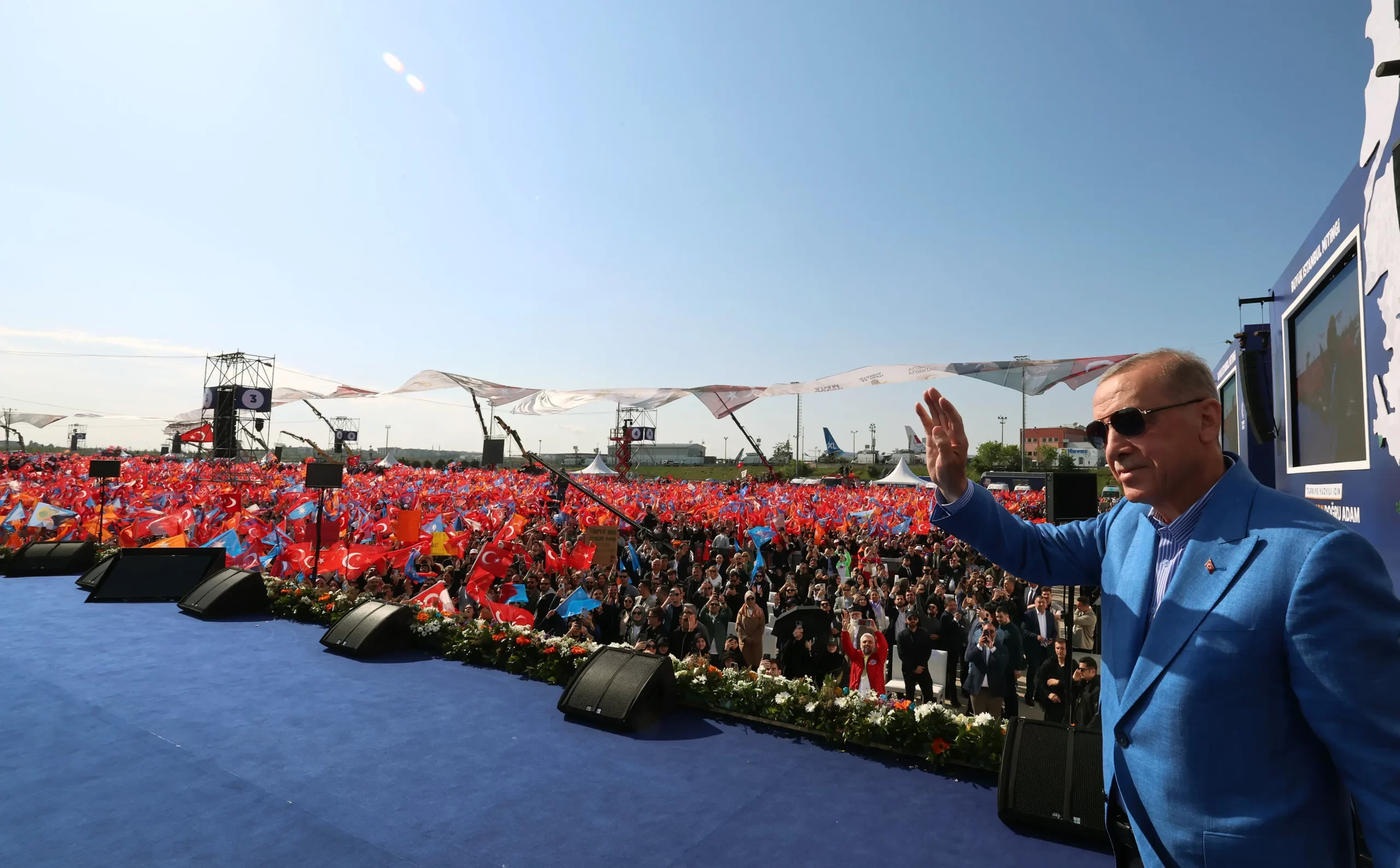"Bay bay Kemal istediğin kadar, fıçı dolusu iç, hiçbir şey
