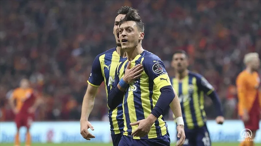 Galatasaray, Spor Toto Süper Lig'in 13. haftasındaki derbi maçta ezeli