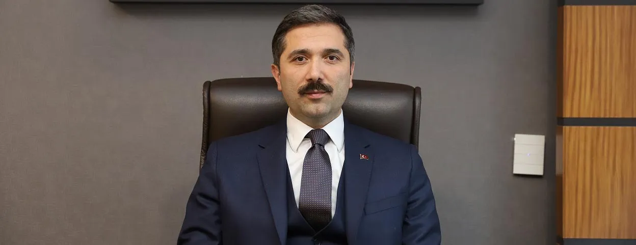 AK Parti İstanbul Milletvekili ve Yurtdışı Türkler Alt Komisyon Başkanı
