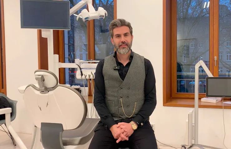 Gökhan Oskay: "Uluslararası ödüllü kliniğimizde birinci sınıf diş sağlığı hizmeti