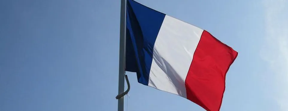 Fransa Cumhurbaşkanı Emmanuel Macron, "Eylül 2020 itibarıyla Fransa genelinde okullardaki