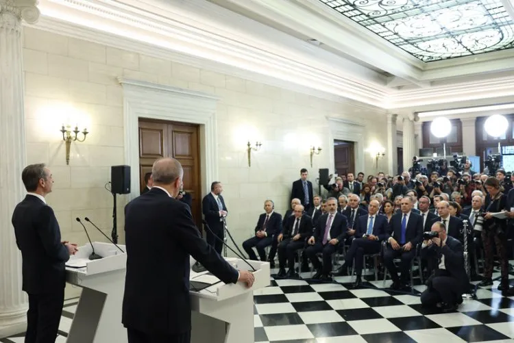 galeri PnzZkgAggr6vK7JMedza