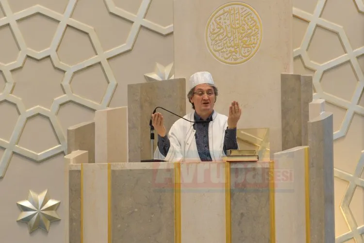 galeri koln ditib sabah namazi bulusmasi osman kWbQ6mXGes