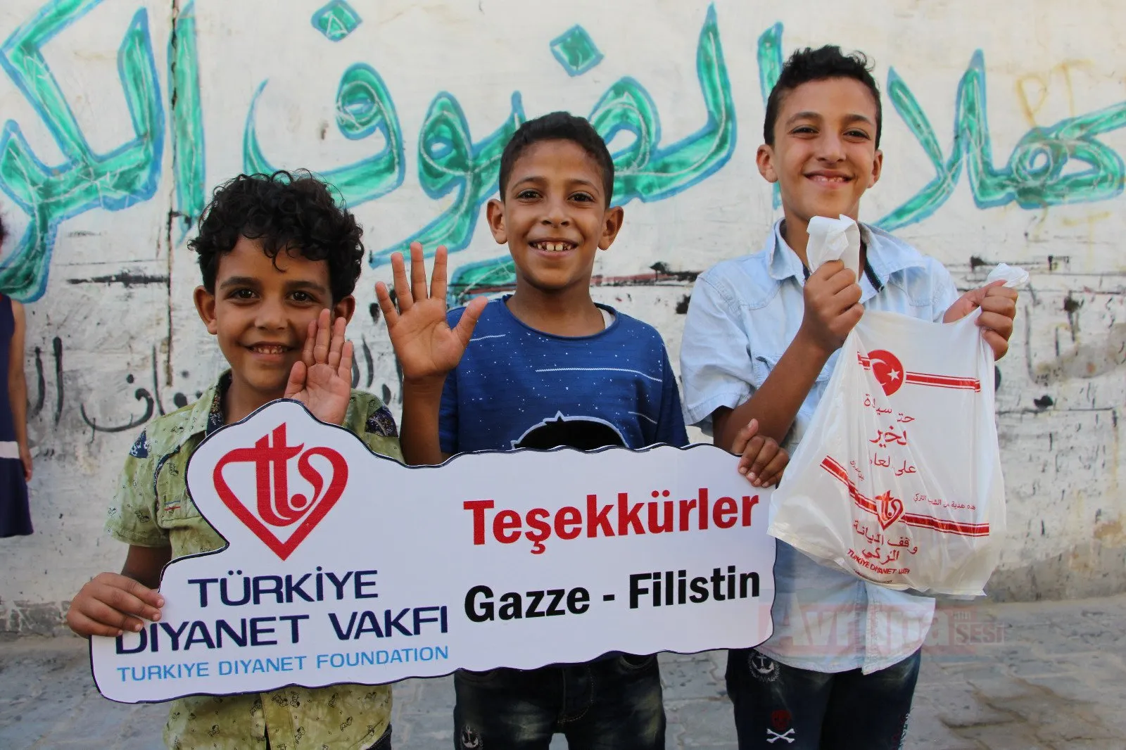 Türkiye Diyanet Vakfı (TDV), Gazze Şeridinde 10 bin aileye kurban