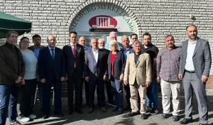 Türkiye Cumhuriyeti Köln Başkonsolosu Turhan Kaya, saldırıya uğrayan Siegburg DİTİB