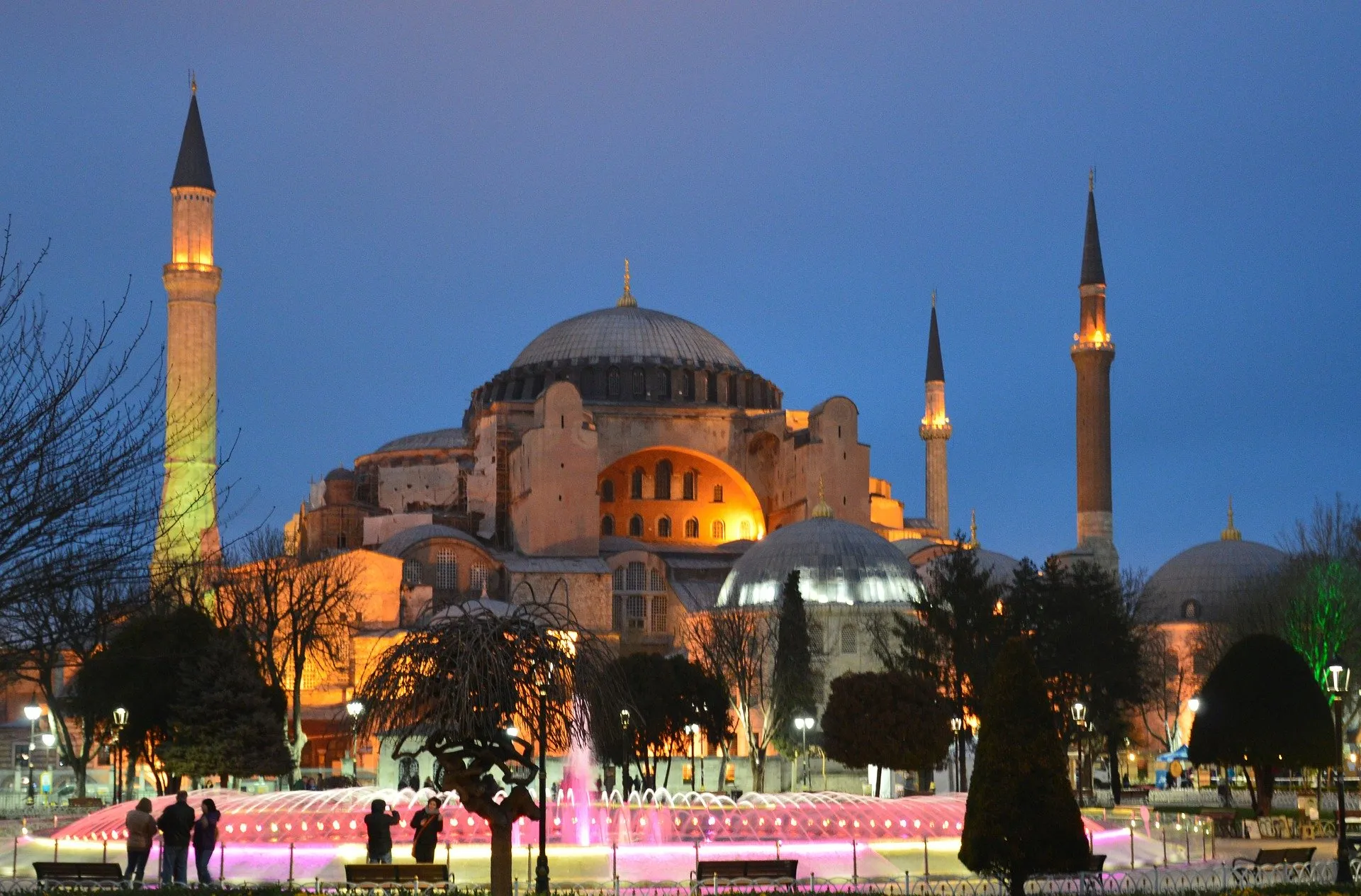 Memur-Sen'den, Ayasofya'nın ibadete açılmasına ilişkin yapılan açıklamada, "Bir çağı kapatan
