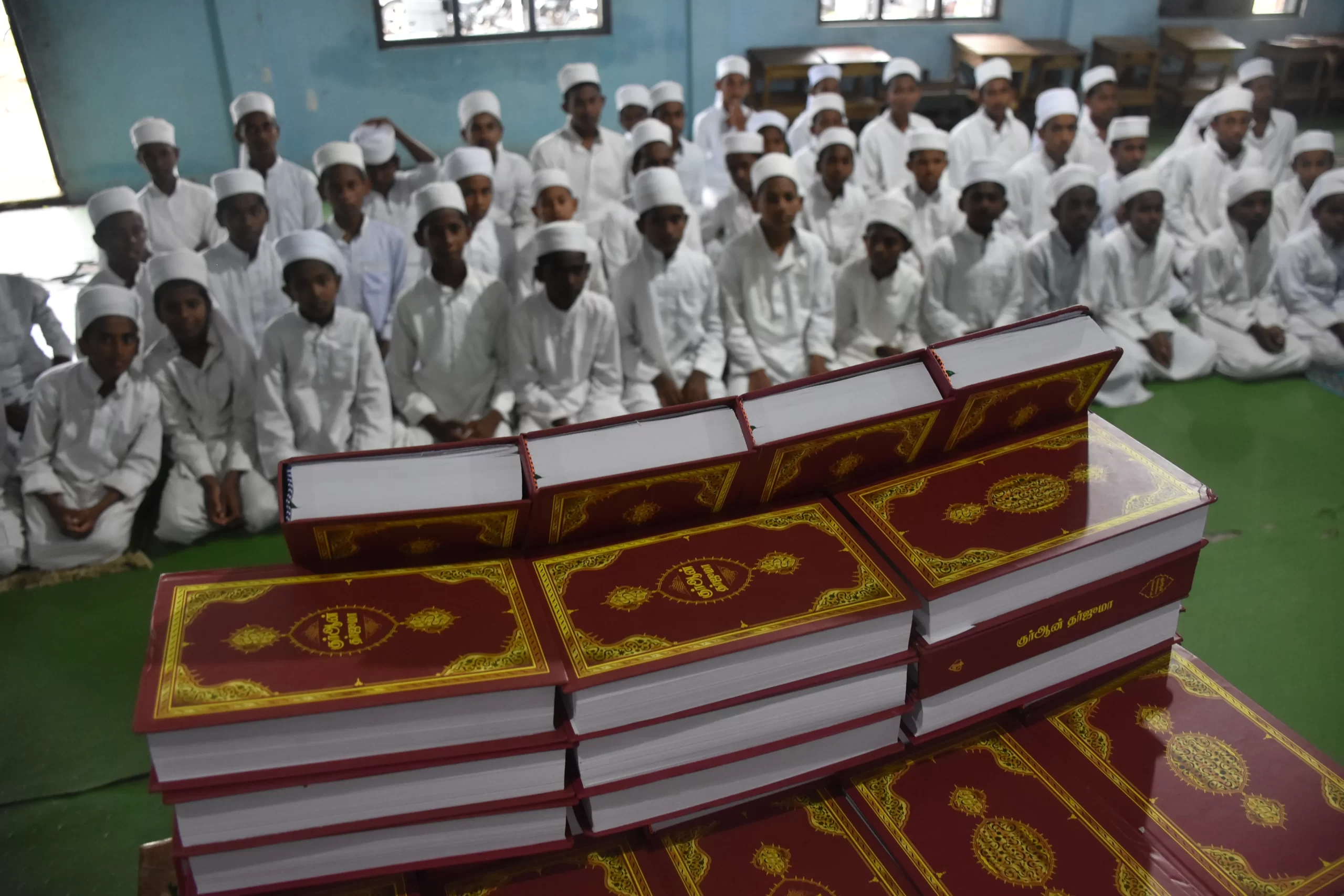 Türkiye Diyanet Vakfı, “Hediyem Kur’an Olsun” Projesi kapsamında Hindistan’da Müslümanların