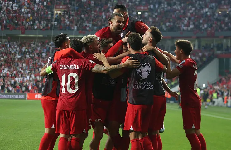 A Milli Futbol Takımı Teknik Direktörü Vincenzo Montella, Çekya maçı