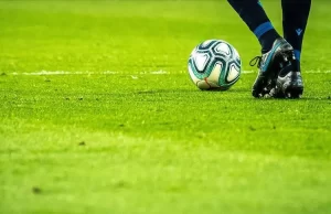Fransa'nın aldığı bu karar sonrası ülkedeki Türk futbolcuların durumu da