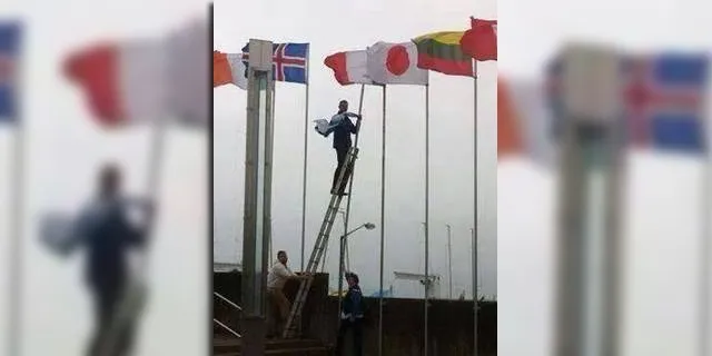 İrlandalı belediye meclisi üyesi ve siyasetçi Hugh Lewis, ülkede düzenlenen