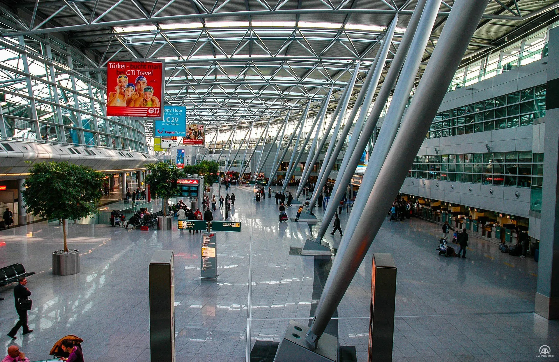 Alman Havalimanları Birliği (ADV), hava trafiğindeki artışa rağmen 2021’de Almanyagenelindeki