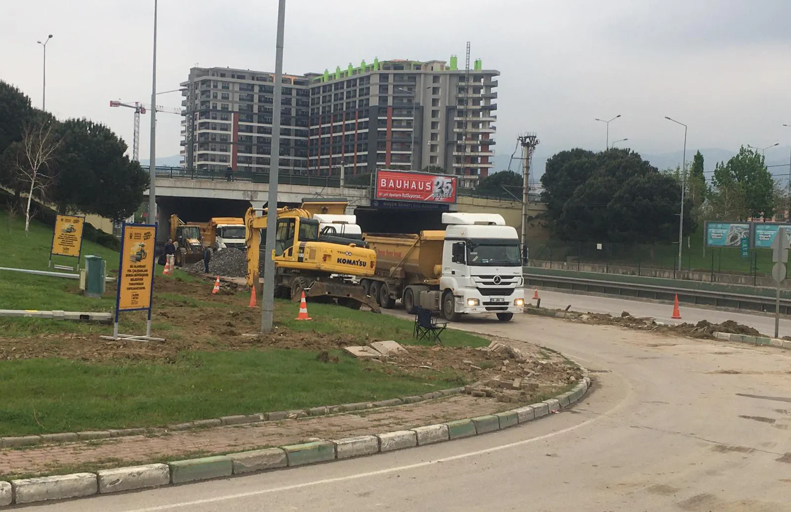 Virüsle mücadele kapsamında uygulanan hafta sonu sokağa çıkma yasaklarını fırsata