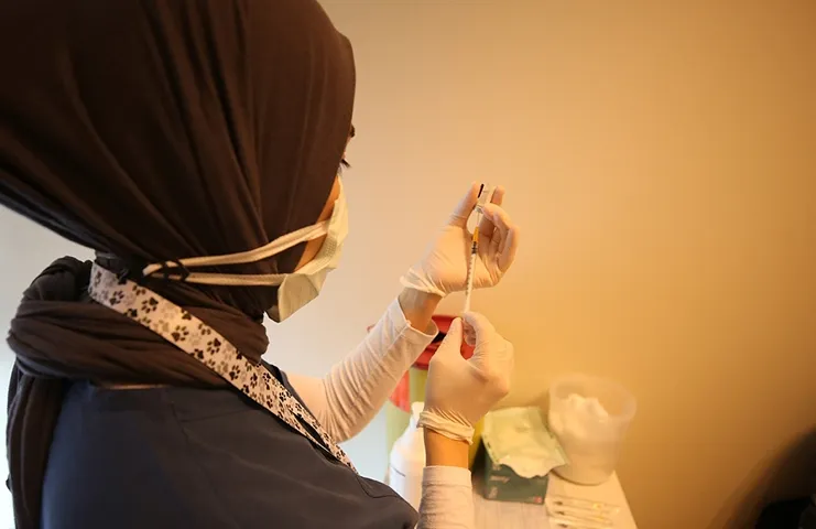 Sağlık Bakanlığınca, salgınla mücadele kapsamında uygulanan birinci ve ikinci doz
