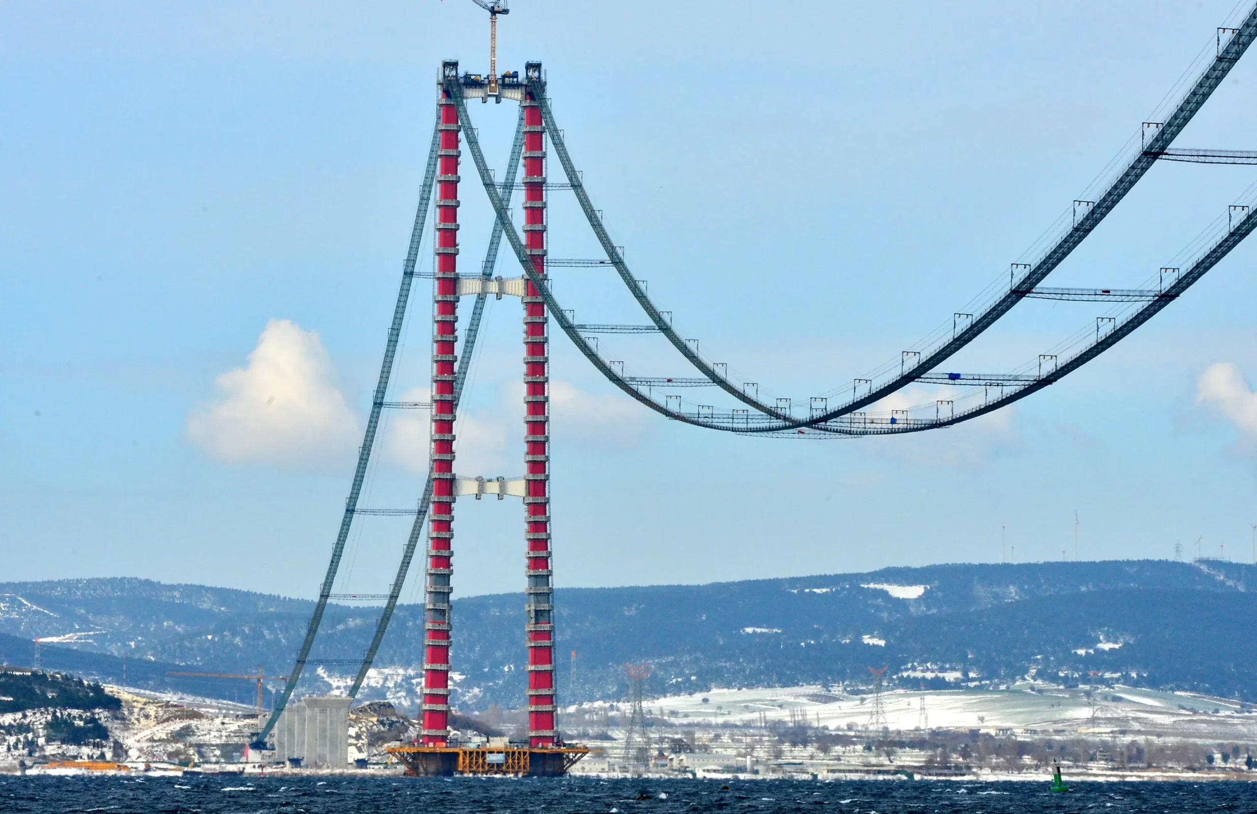 Marmara Bölgesi'ndeki otoyol projeleriyle bütünlük oluşturacak şekilde yapımına devam edilen
