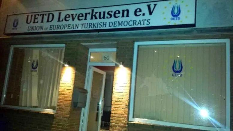 Almanya'da Avrupalı Türk Demokratlar Birliği'nin (UETD) Leverkusen Şubesine kimliği belirsiz