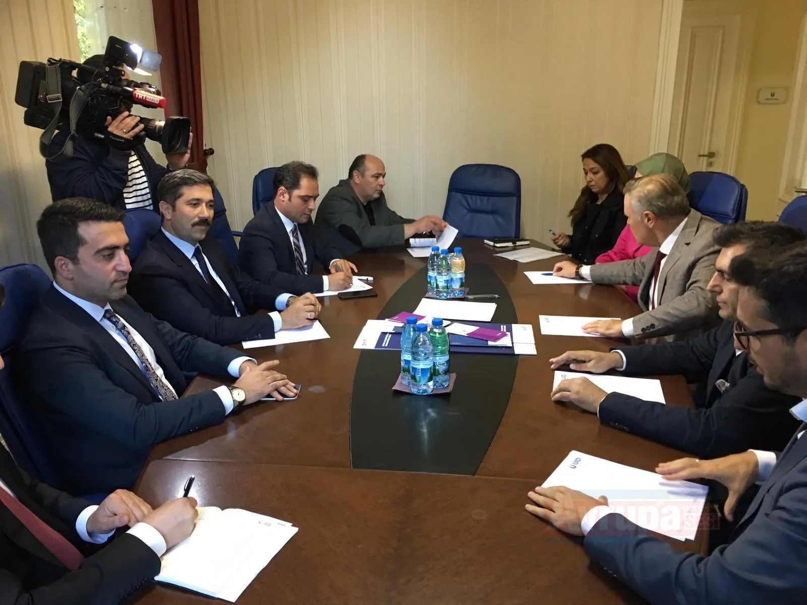 Almanya temasları çerçevesinde Merkezi Köln’de bulunan Uluslararası Demokratlar Birliği’ni (UID)