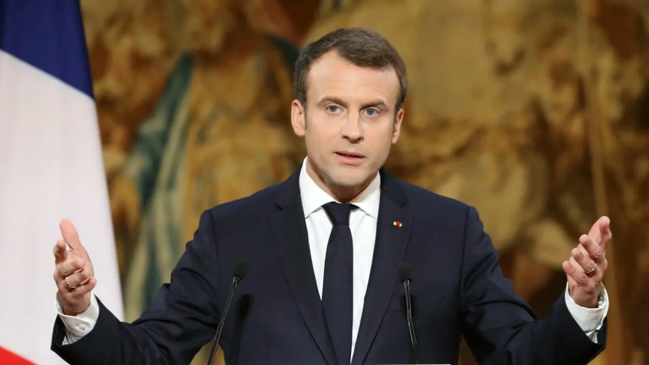 Fransa Cumhurbaşkanı Emmanuel Macron, "Sömürge dönemi sonrası kızgınlıkla ilgili, bazen