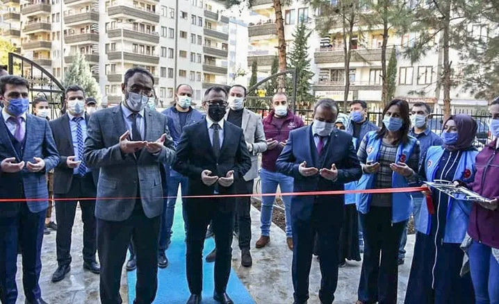 Kayapınar’da İlçe Müftülüğü ile Türkiye Diyanet Vakfı işbirliğinde ihtiyaç sahiplerinin