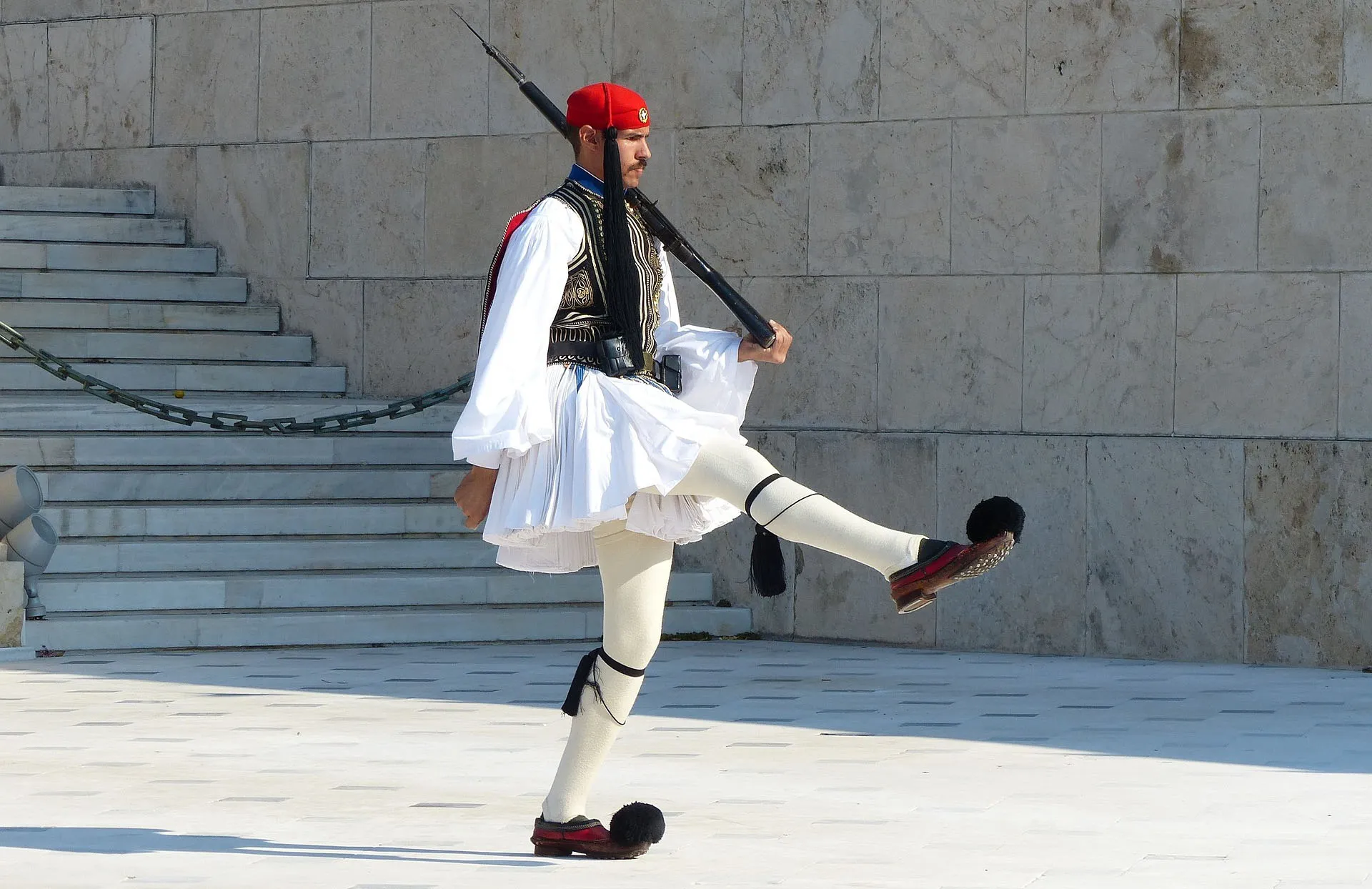 Yunanistan'ın başkenti Atina'da, ırkçılık ve savaş karşıtı eylem düzenlendi.