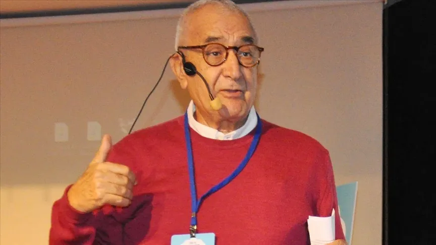 Psikolog ve yazar Doğan Cüceloğlu, İstanbul Beşiktaş'ta yaşadığı evde ölü