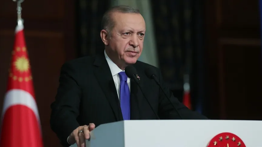 Cumhurbaşkanı Erdoğan, "Gençlerimizi sonu gözyaşı ve pişmanlık olan mecralara sürüklemeye
