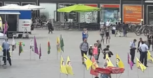 Almanya'nın terör örgütleri listesinde bulunan PKK sempatizanları, Köln şehrinde serbestçe