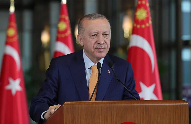 Cumhurbaşkanı Erdoğan, Avrupa şampiyonu olan güreşçileri tebrik etti Cumhurbaşkanı Recep Tayyip Erdoğan, Macaristan'da düzenlenen Avrupa Güreş Şampiyonası'nda altın