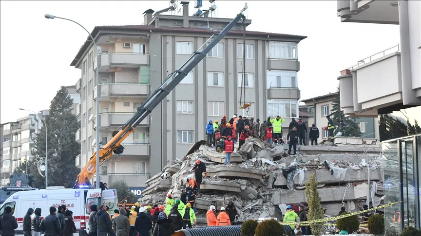 Gaziantep'te depremde yıkılan Bahar Apartmanı'nın enkazında yapılan teknik inceleme sonucu